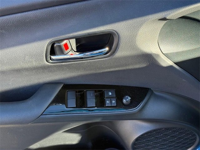 Used 2022 Toyota Prius L Eco image 16