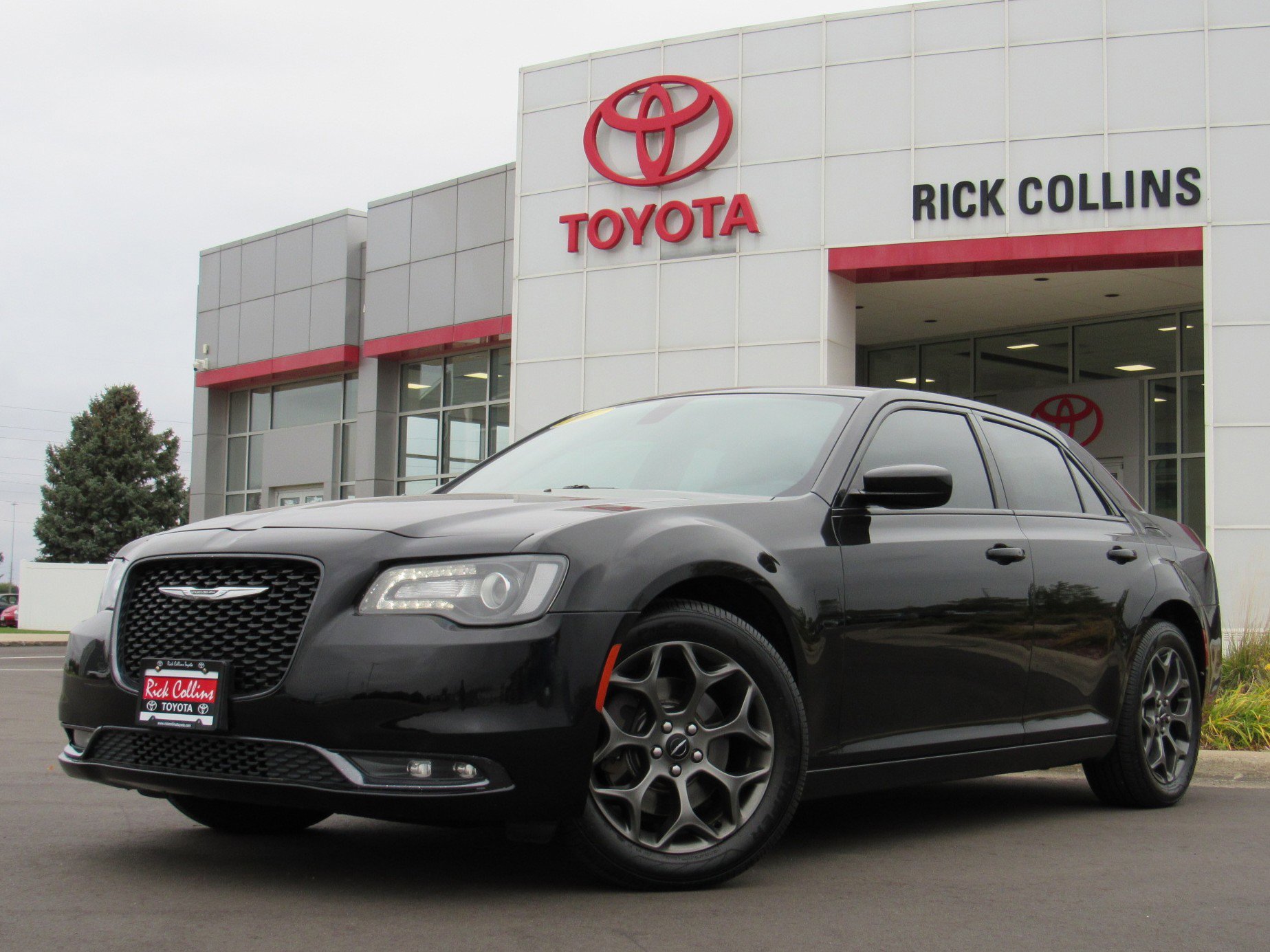 Used 2017 Chrysler 300 S