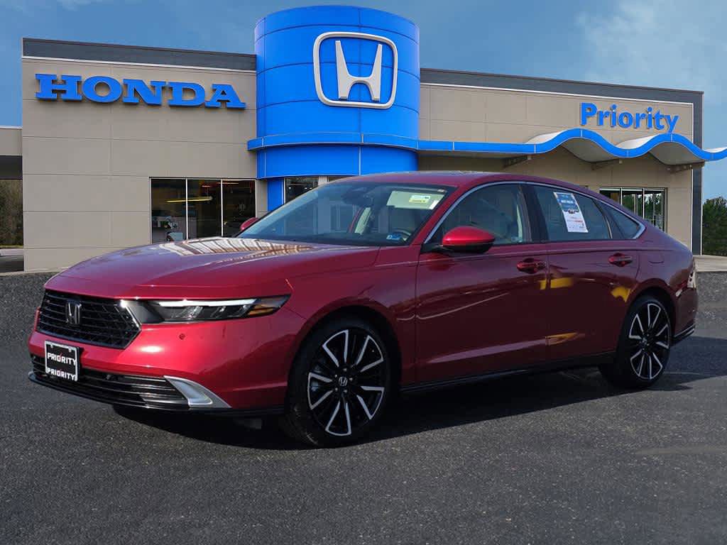 Certified 2025 Honda Accord Touring image 1