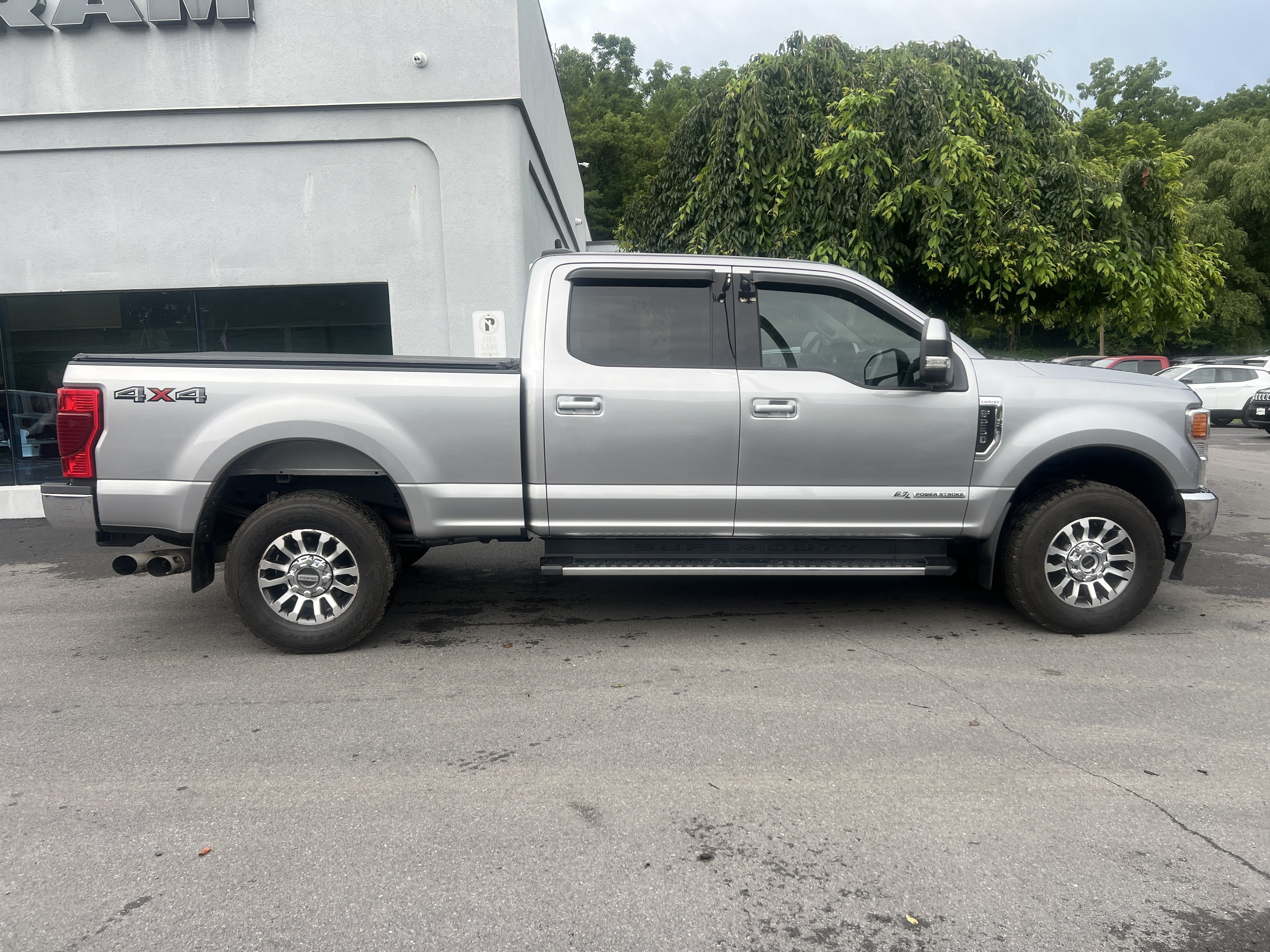 Used 2020 Ford F250 Lariat w/ Lariat Value Package AWD/4WD image 4