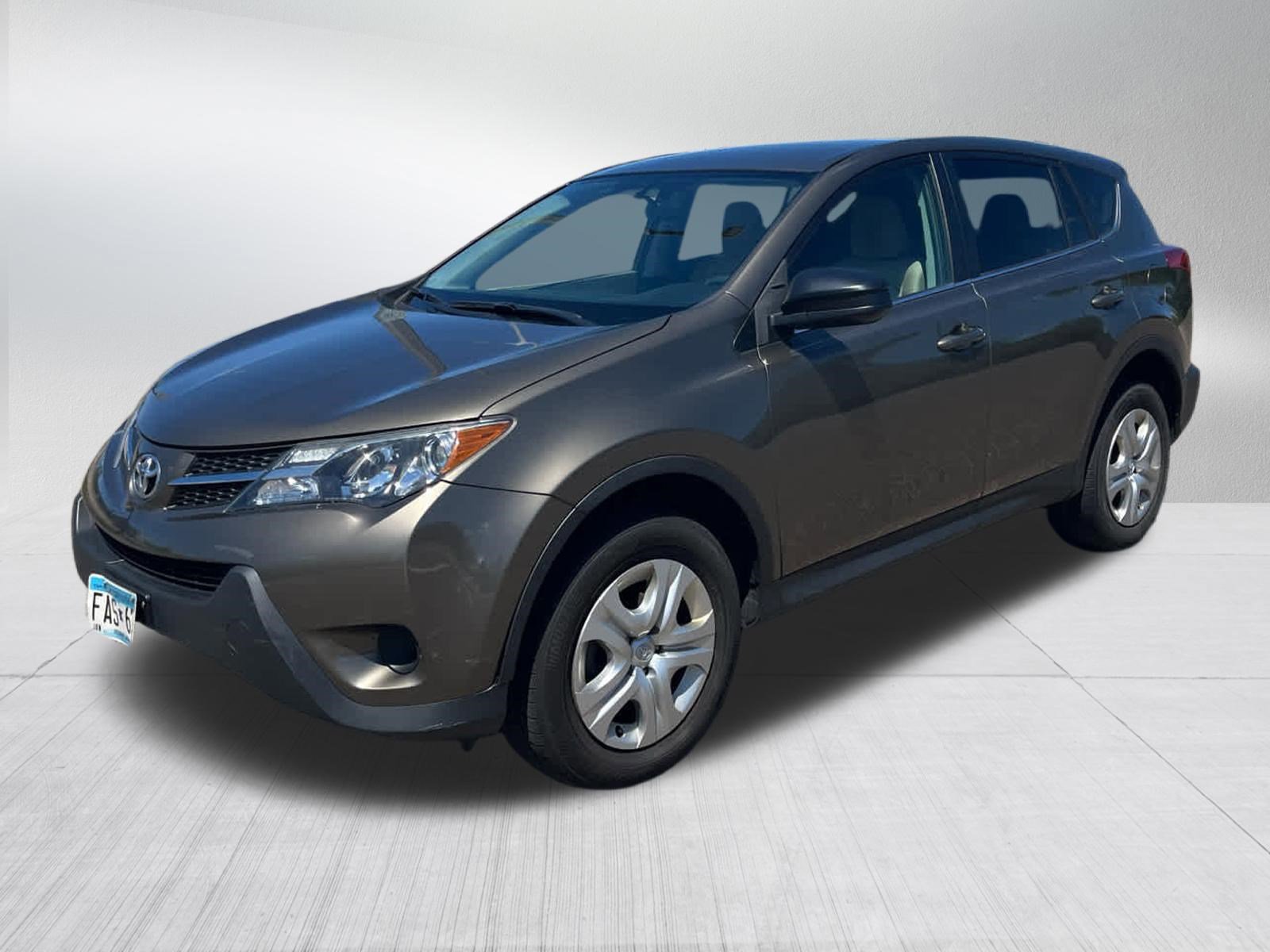 Used 2013 Toyota RAV4 LE AWD/4WD image 3