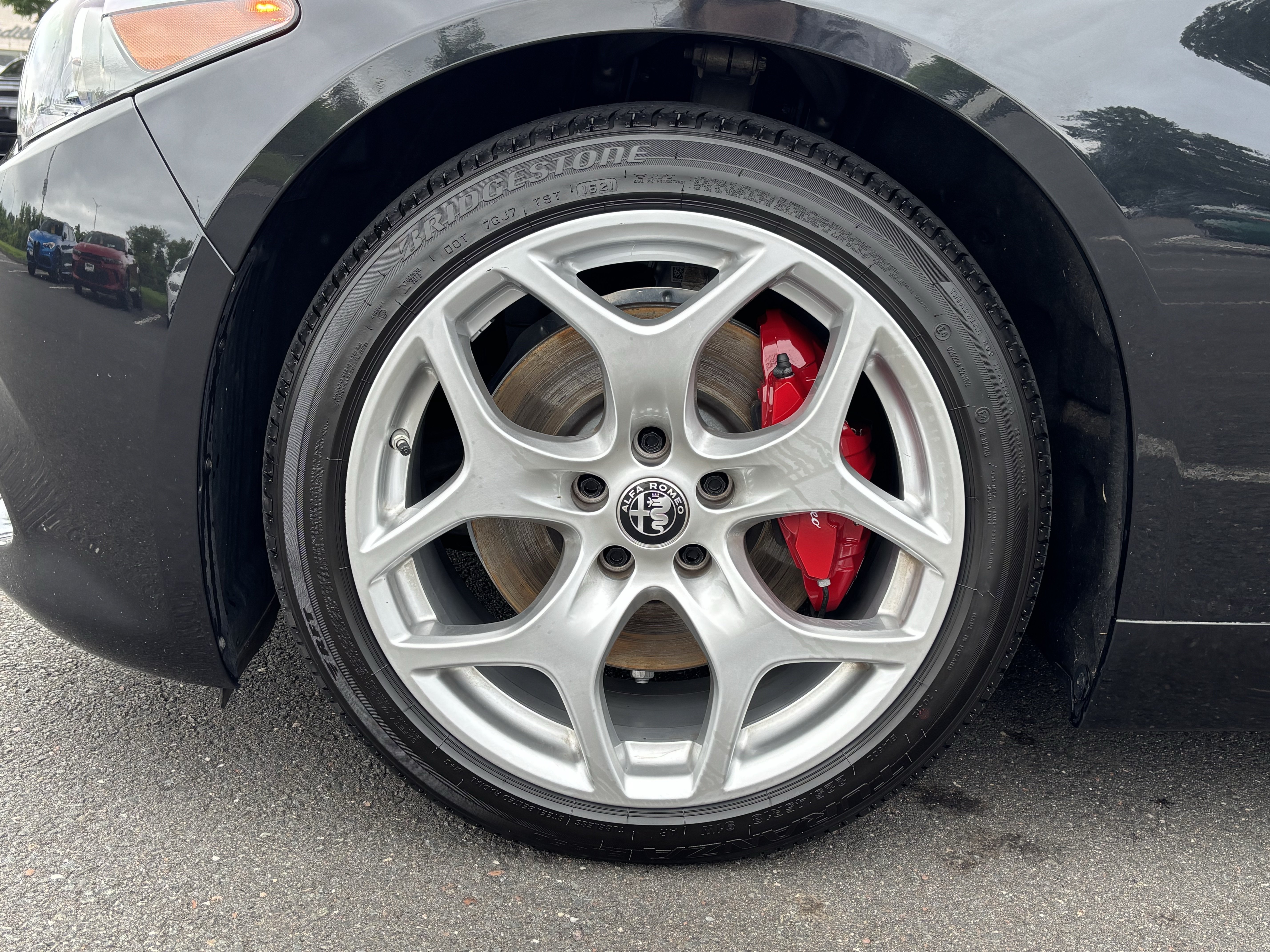 Certified 2023 Alfa Romeo Giulia Ti AWD/4WD image 19