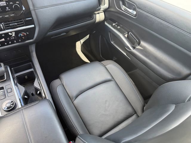 Used 2025 Nissan Pathfinder SL image 26