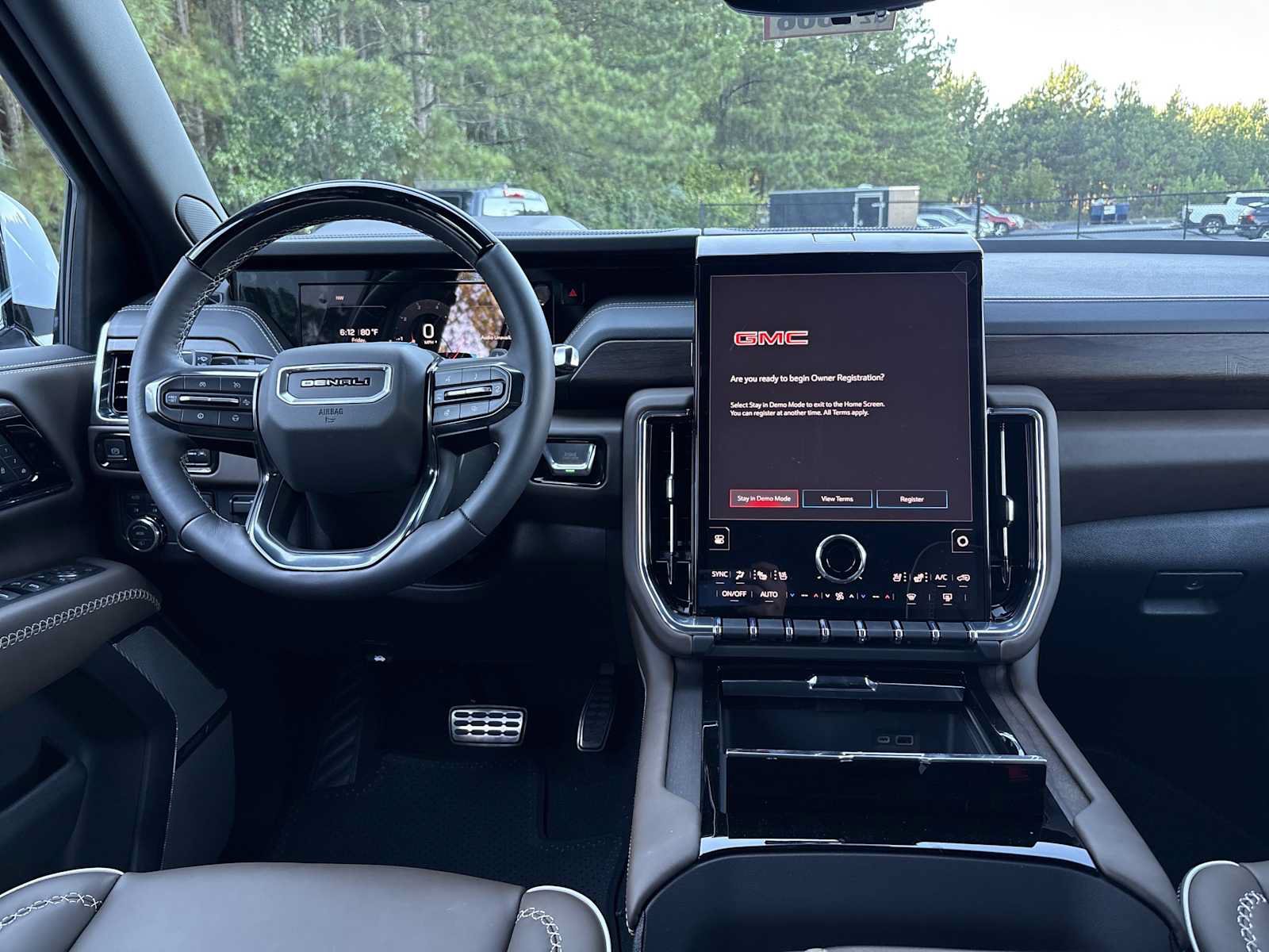 New 2027 GMC Yukon Denali Ultimate AWD/4WD image 3