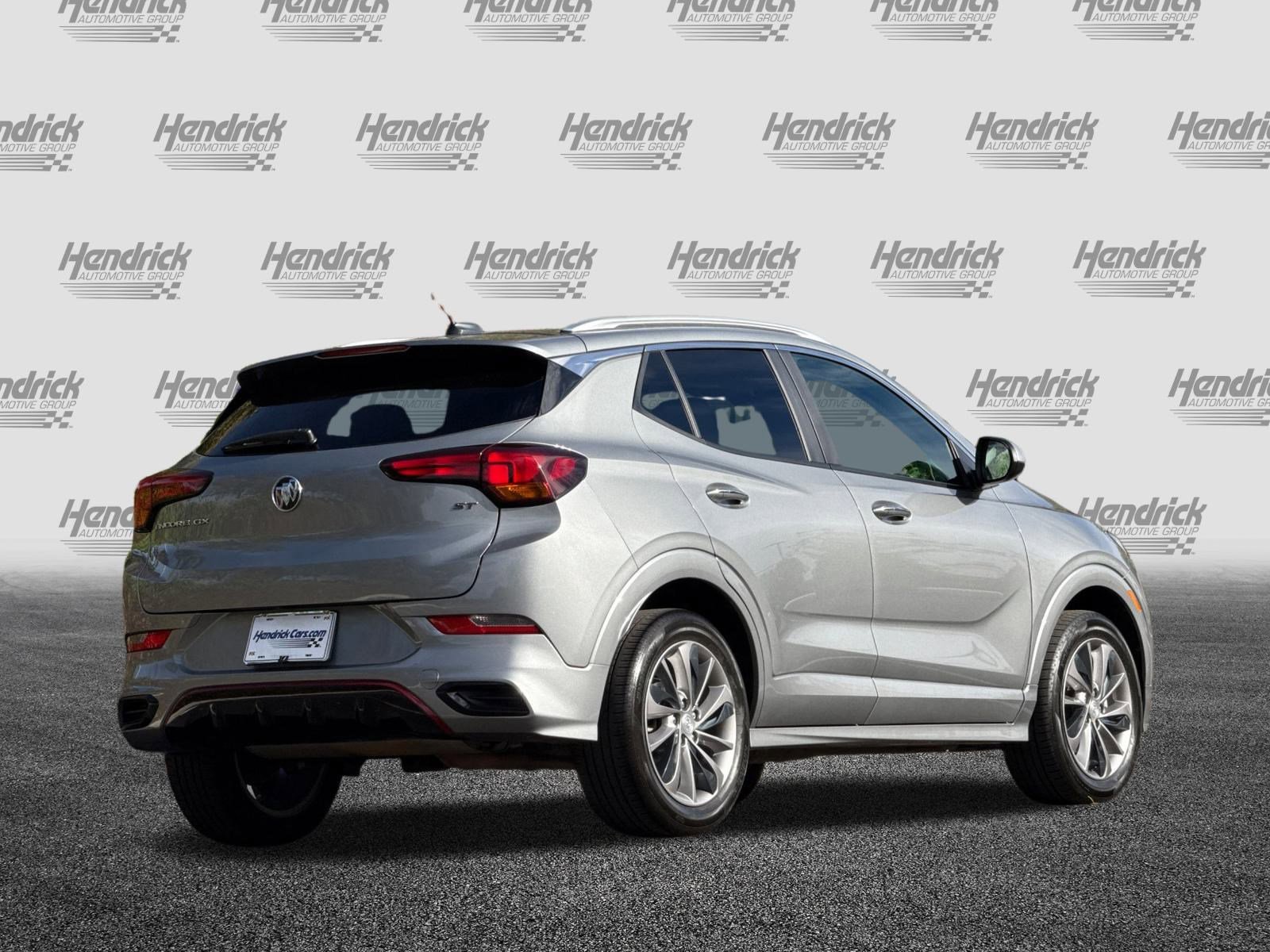 Used 2023 Buick Encore GX Select w/ Sport Touring Package image 5