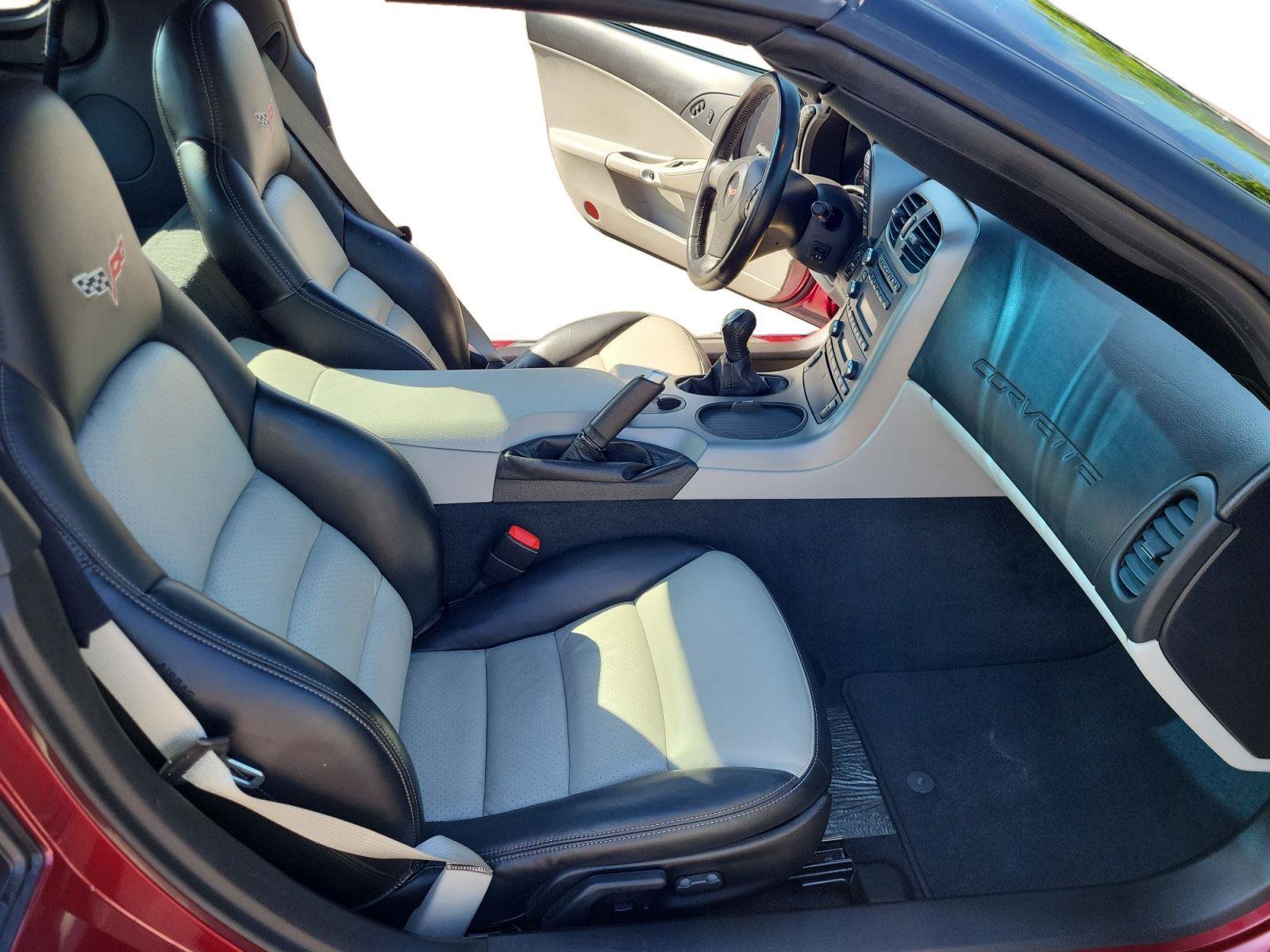 Used 2007 Chevrolet Corvette Coupe w/ Preferred Equipment Group image 20