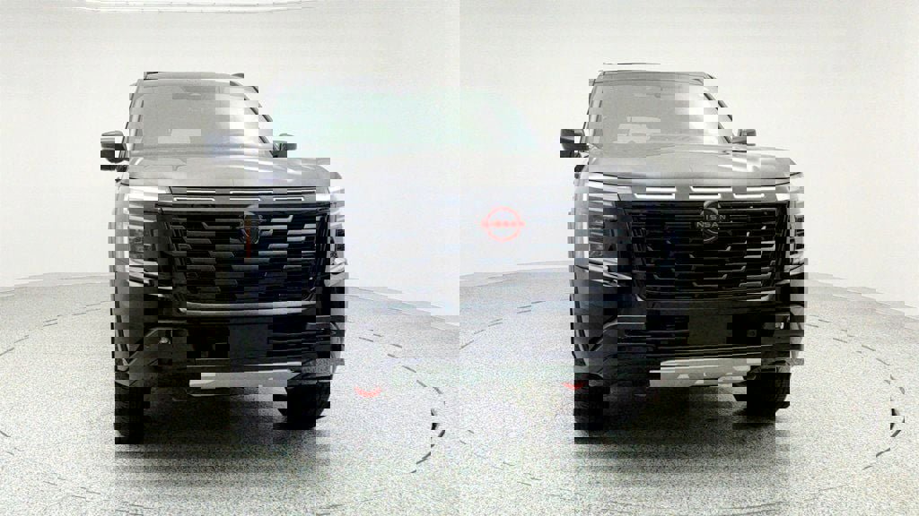 Used 2025 Nissan Armada PRO-4X w/ Pro-4X Premium Package image 2