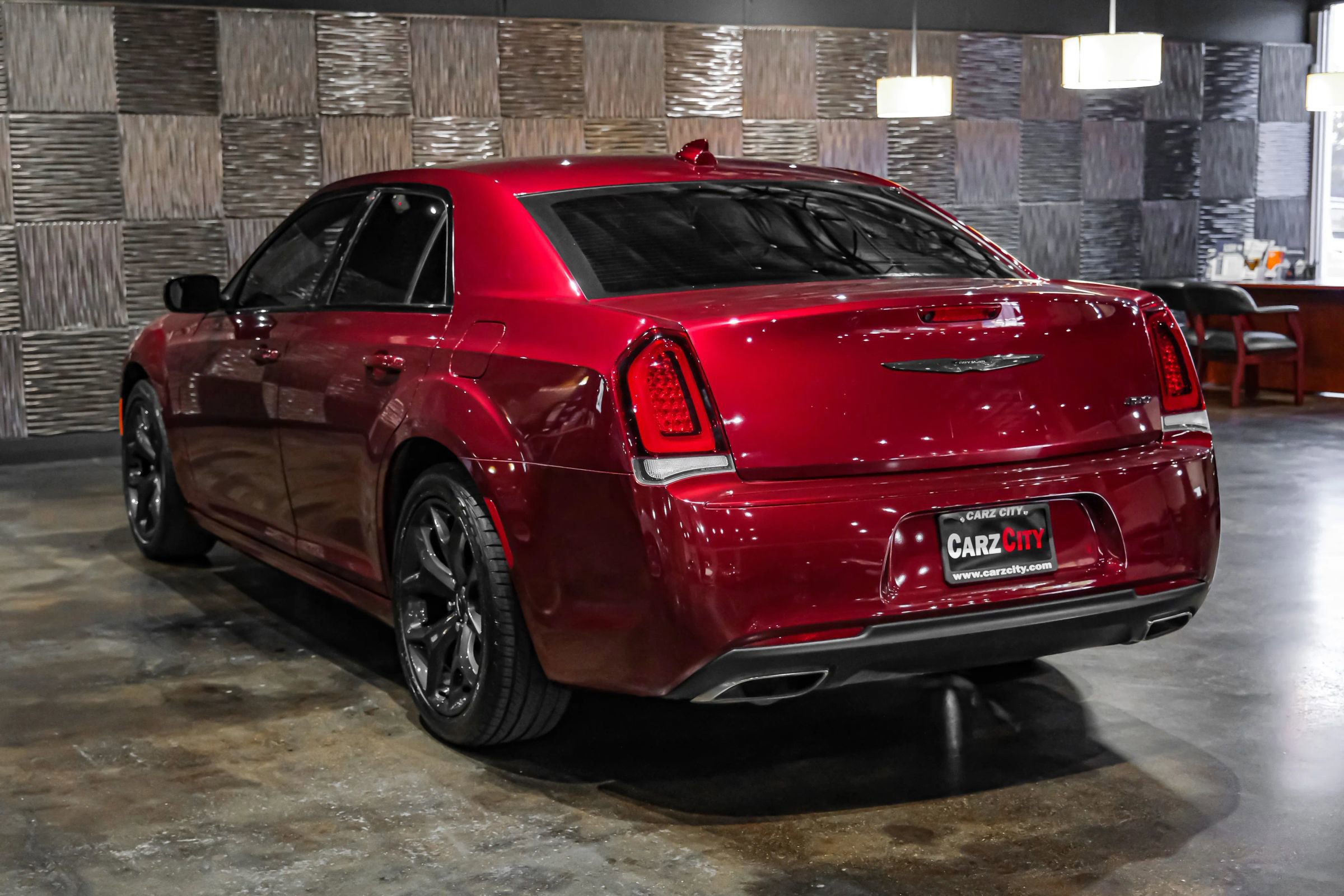 Used 2020 Chrysler 300 Touring L w/ Quick Order Package 2EF image 9