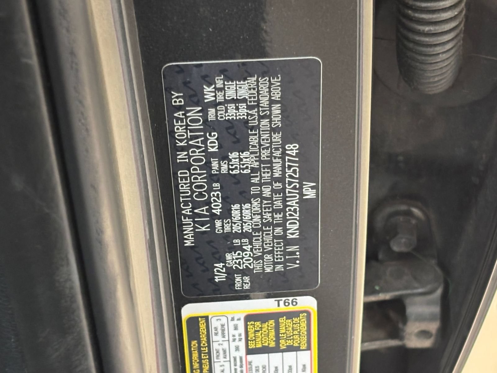 Used 2025 Kia Soul LX w/ LX Technology Package FWD image 22