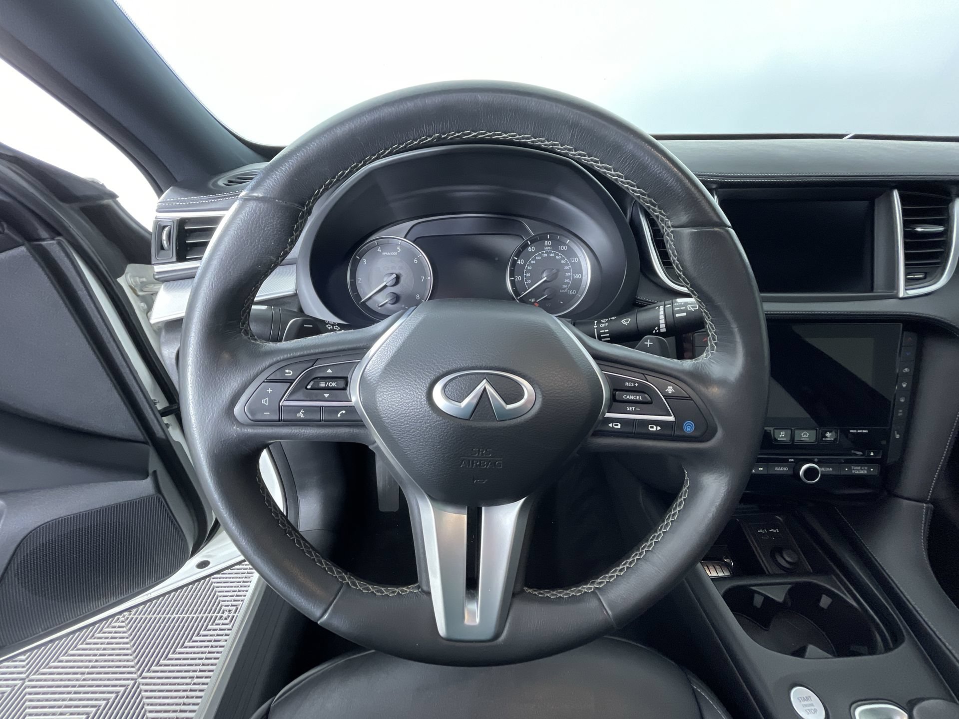 Used 2021 INFINITI QX50 Luxe w/ Appearance Package AWD/4WD image 16