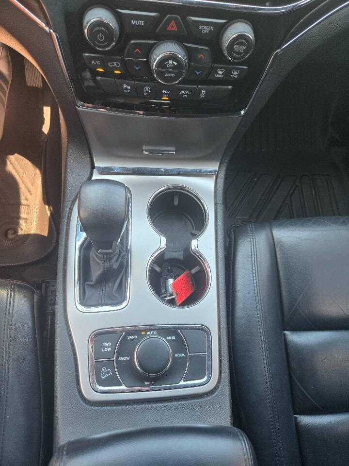 Used 2019 Jeep Grand Cherokee Limited AWD/4WD image 27