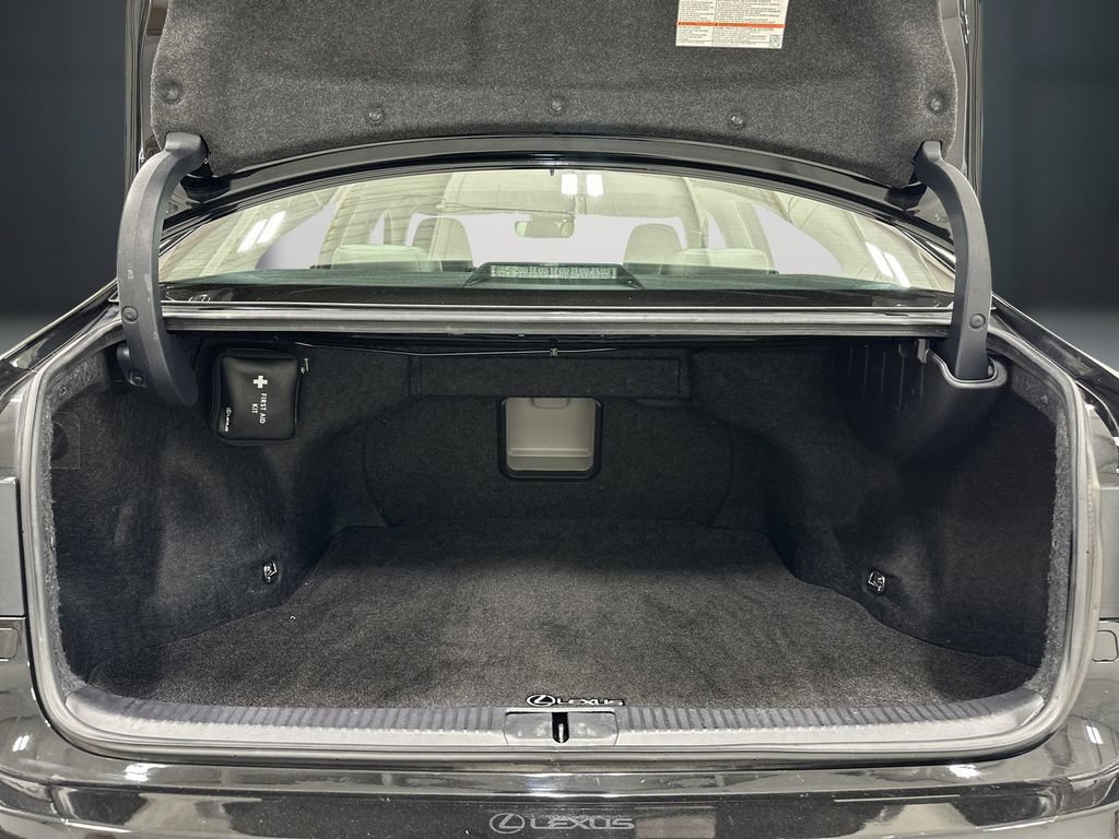 Used 2018 Lexus ES 350 w/ Luxury Package w/Wood Trim FWD image 12