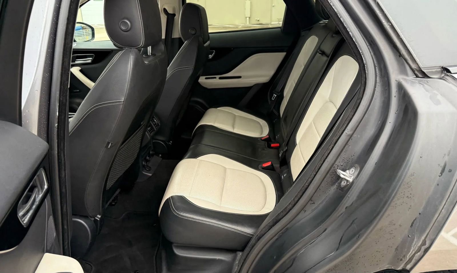 Used 2018 Jaguar F-PACE R-Sport image 13