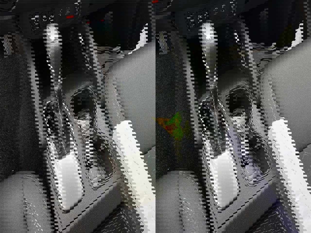 Certified 2025 Nissan Frontier SV w/ SV Convenience Package image 20