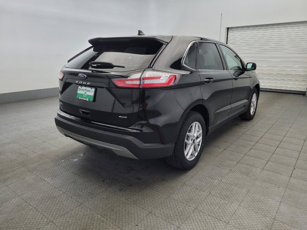 Used 2024 Ford Edge SEL image 9