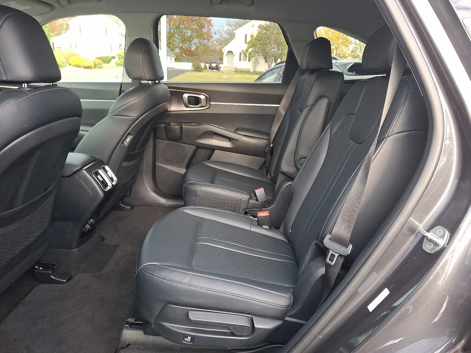 Certified 2022 Kia Sorento S image 9