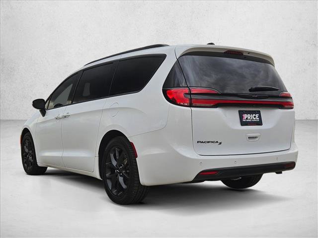 Used 2023 Chrysler Pacifica Touring-L w/ S Appearance Package image 8