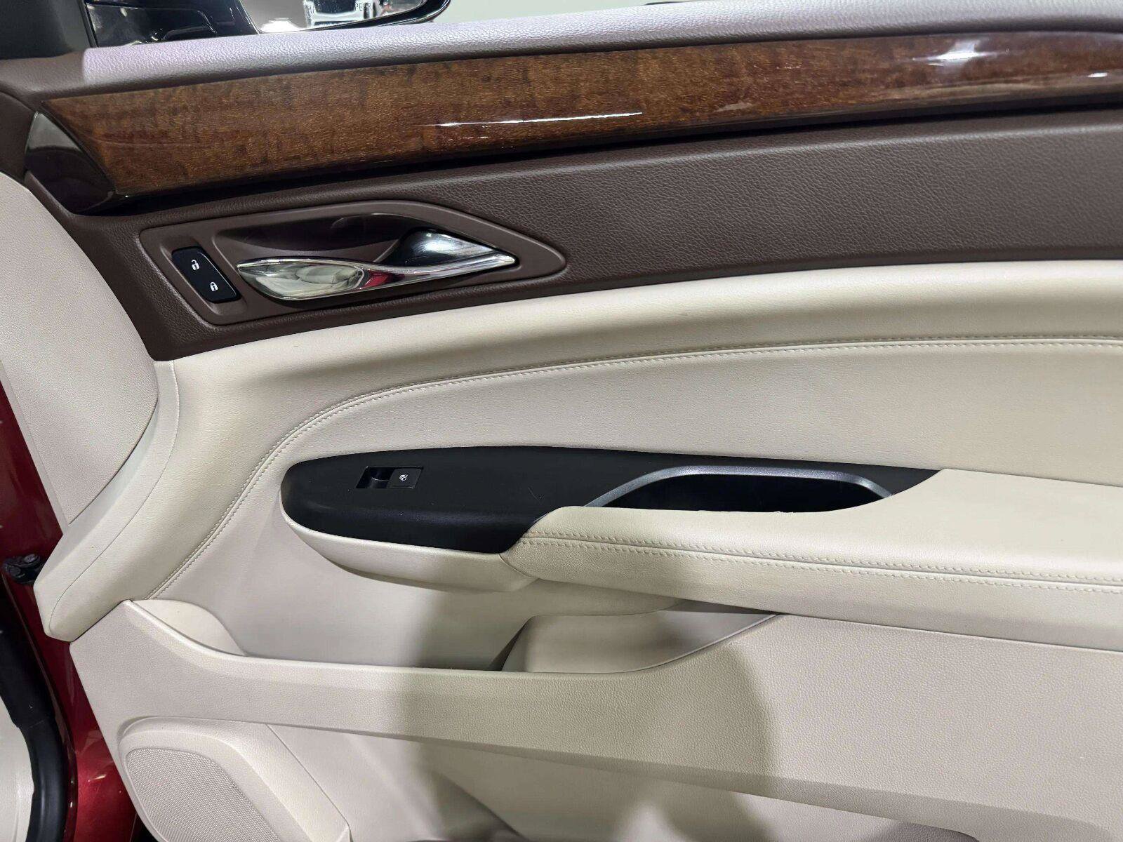 Used 2013 Cadillac SRX Performance FWD image 41