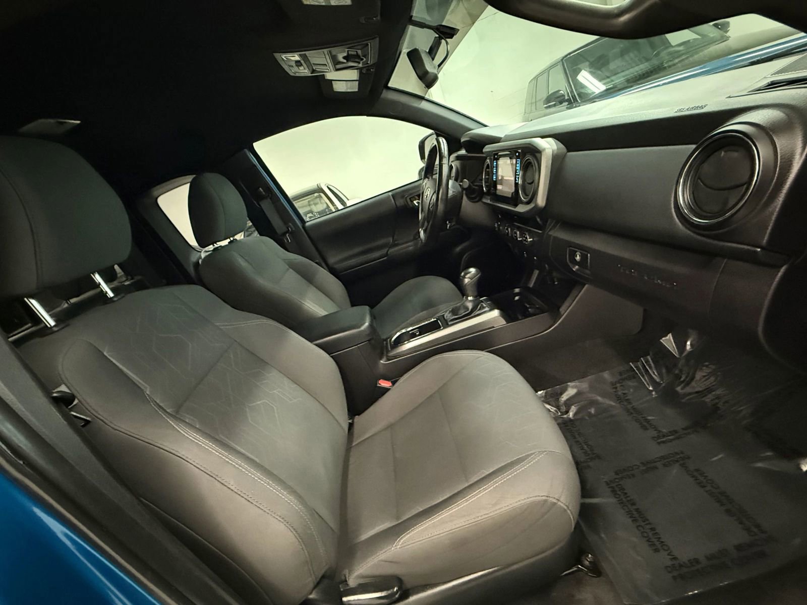 Used 2016 Toyota Tacoma TRD Off-Road w/ Towing Package image 23