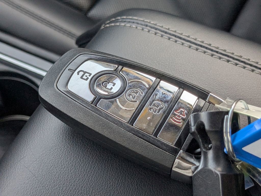 Used 2022 Lincoln Corsair Reserve w/ Equipment Group 201A image 33