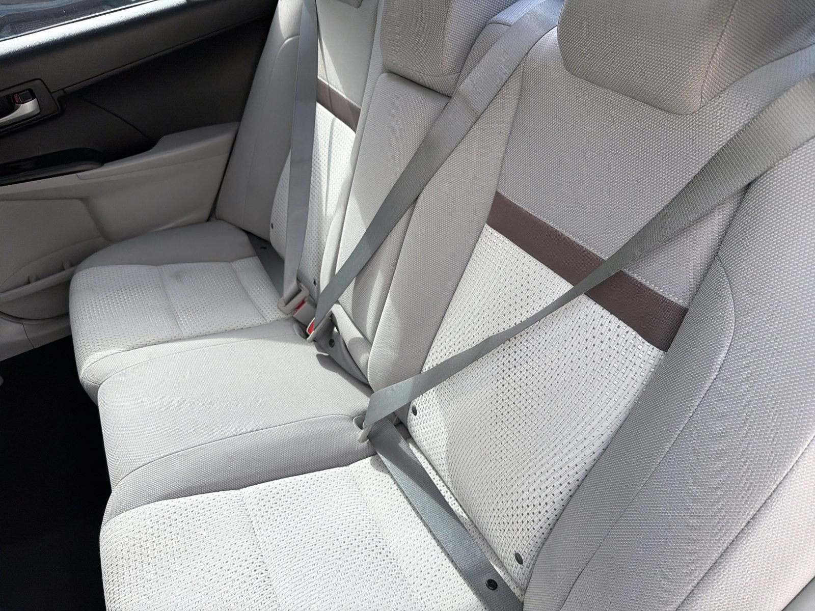 Used 2014 Toyota Camry LE FWD image 30