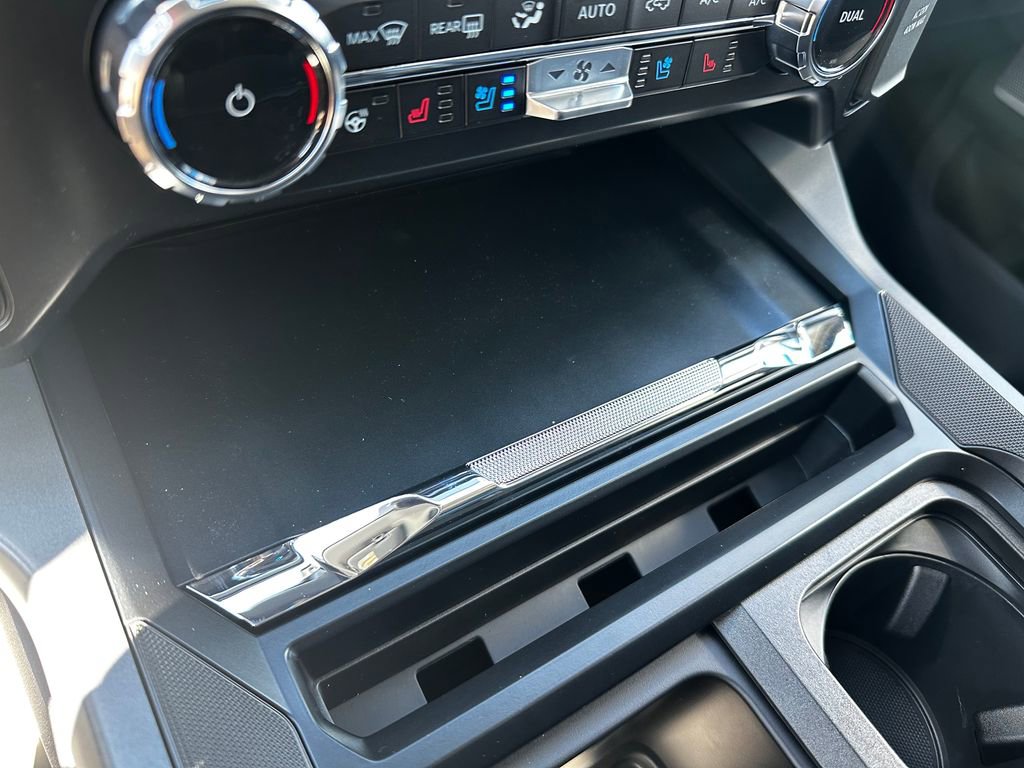 New 2026 Ford F350 Lariat w/ Black Appearance Package image 73