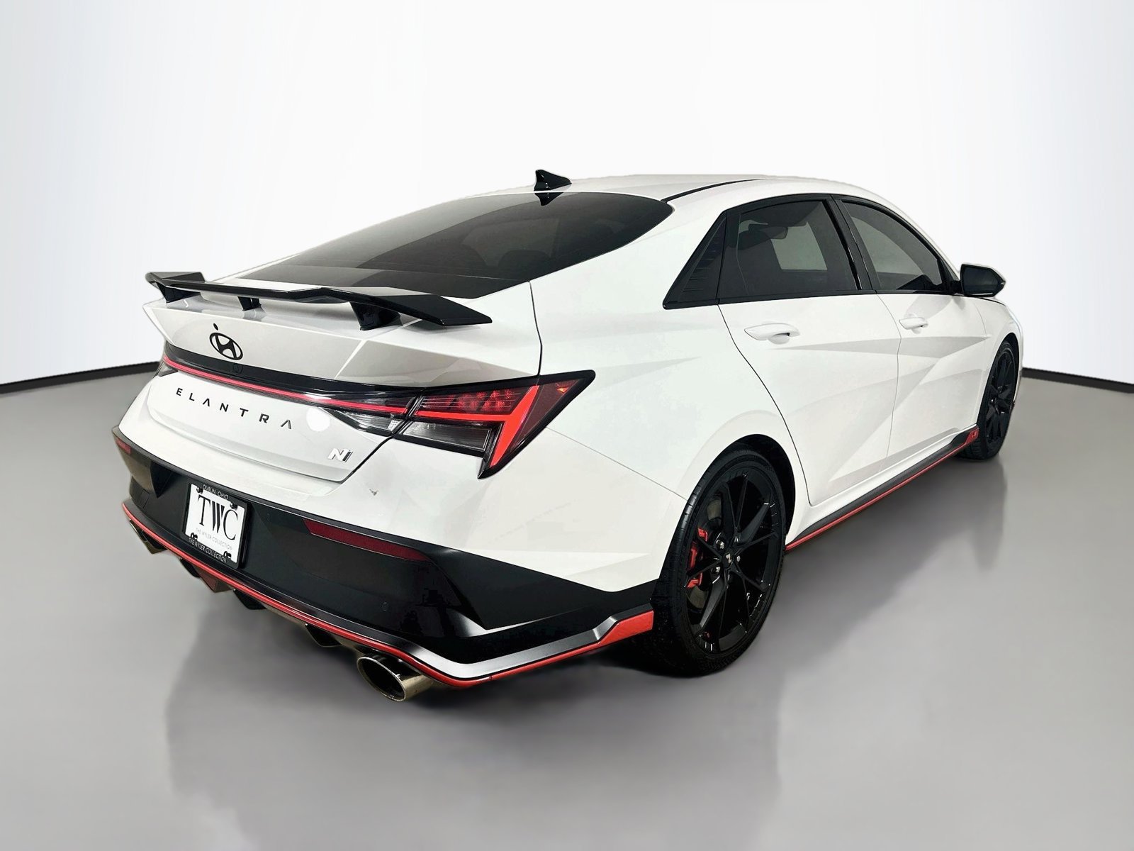 Used 2026 Hyundai Elantra N FWD image 5