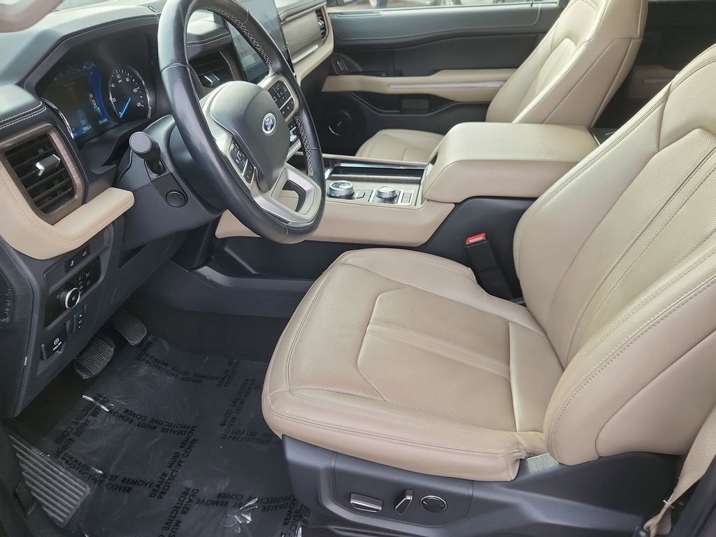 Used 2024 Ford Expedition Limited image 7