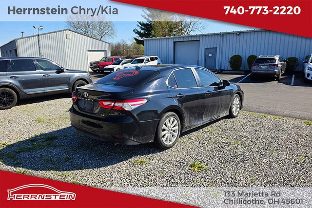 Used 2019 Toyota Camry LE image 14