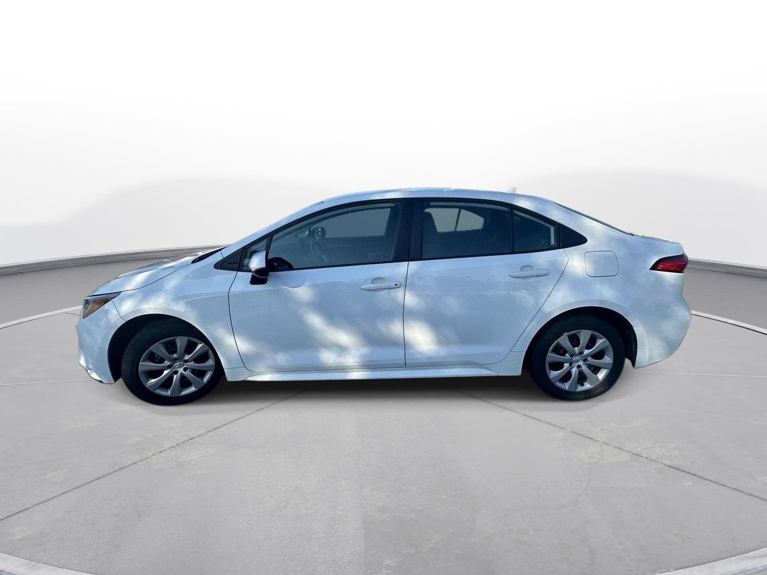 Used 2024 Toyota Corolla LE FWD image 9