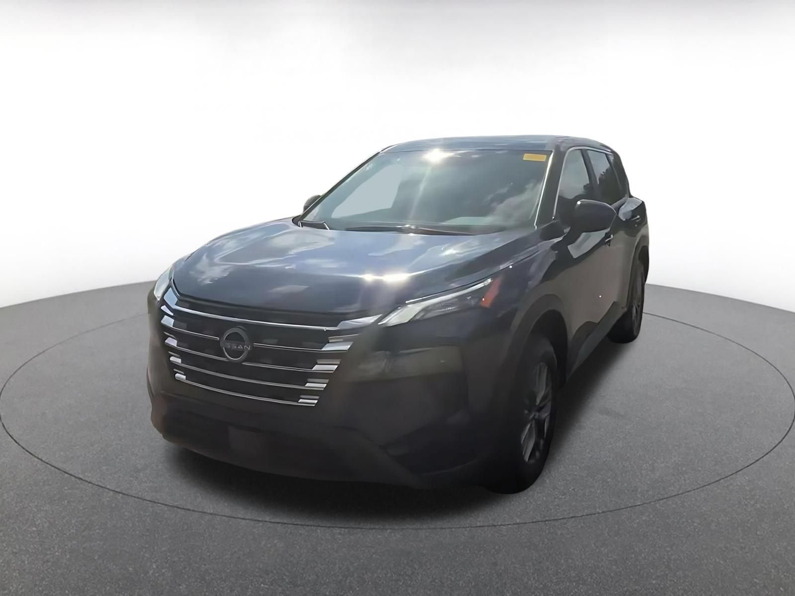 Used 2026 Nissan Rogue SV FWD image 7