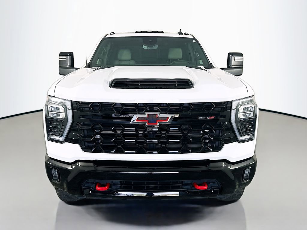 Used 2024 Chevrolet Silverado 2500 ZR2 w/ Technology Package image 2