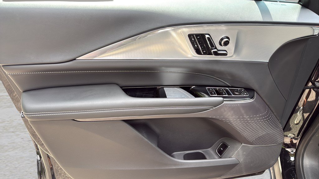 Certified 2024 Cadillac Lyriq Tech AWD/4WD image 19