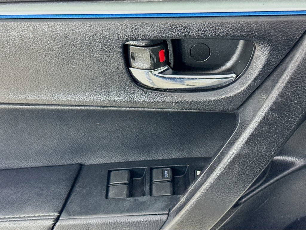 Used 2015 Toyota Corolla S FWD image 21