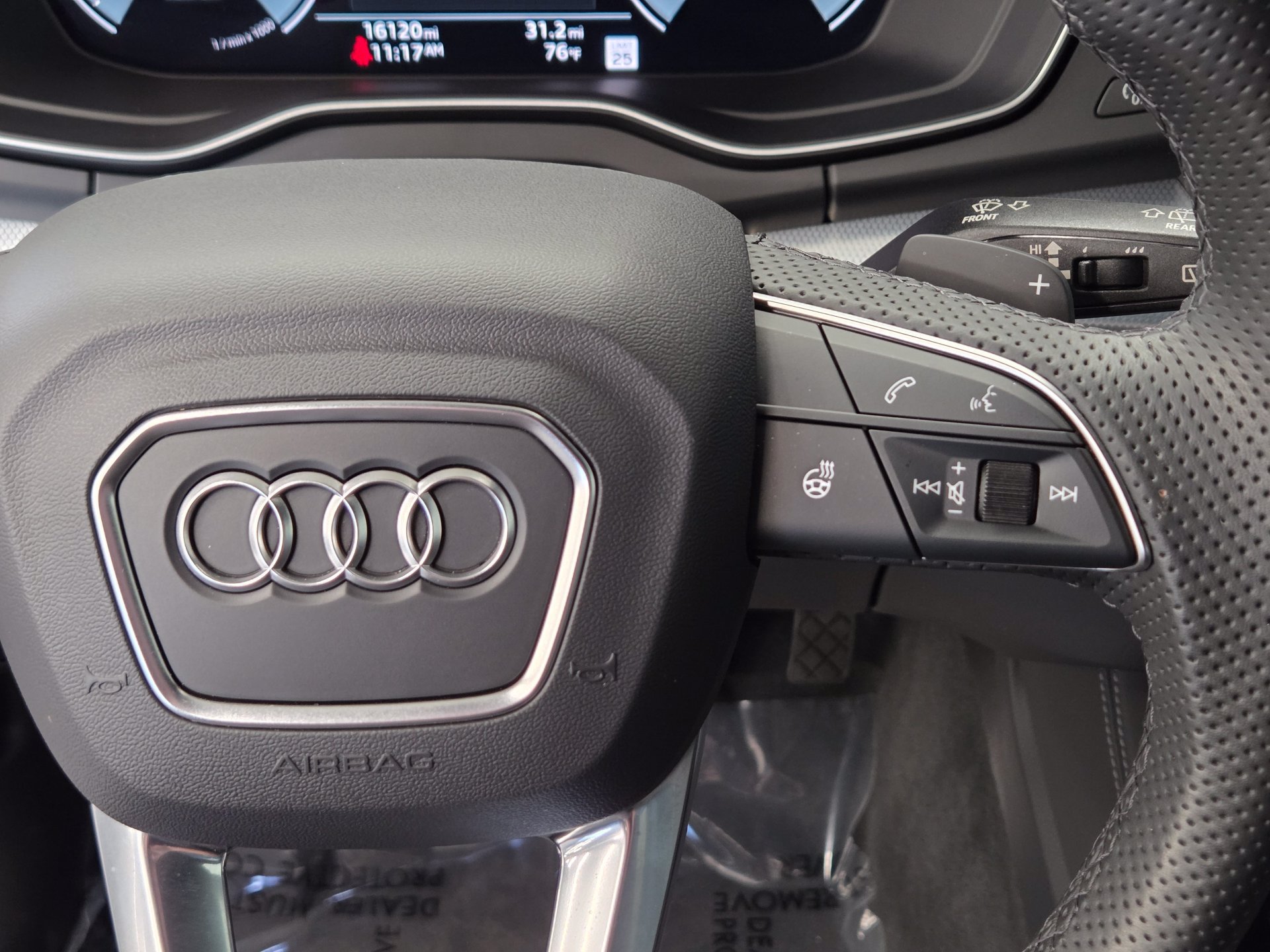 Used 2025 Audi Q5 Prestige w/ Prestige Package AWD/4WD image 19