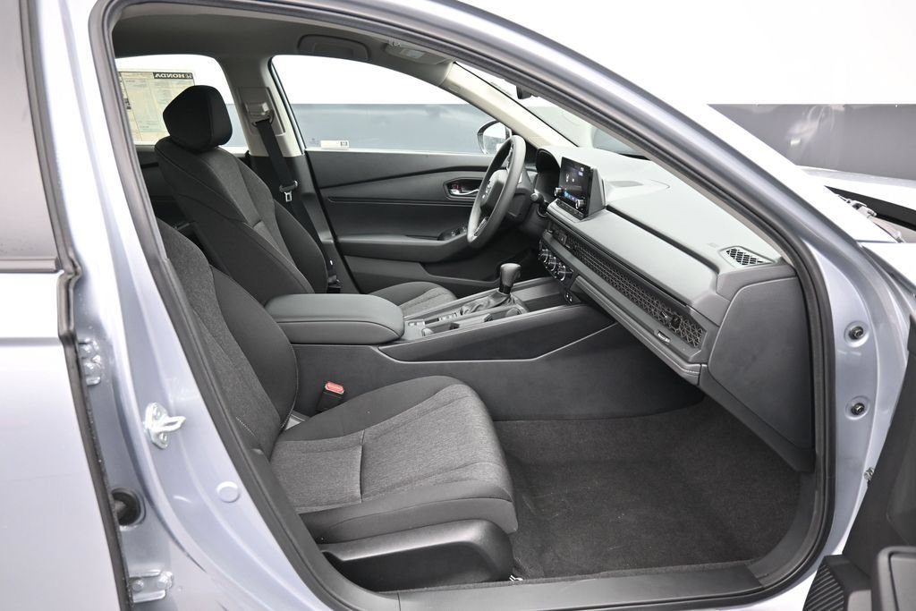 New 2025 Honda Accord LX image 31