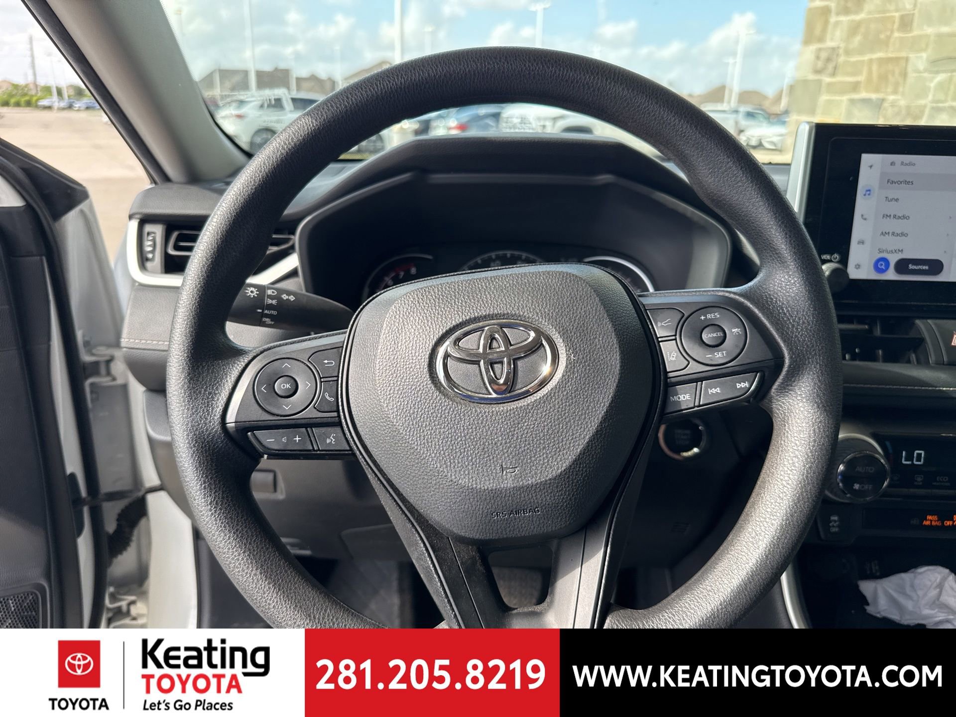 Used 2025 Toyota RAV4 XLE image 16