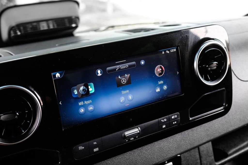 Used 2025 Mercedes-Benz Sprinter 2500 w/ Dashboard Charging Package image 28