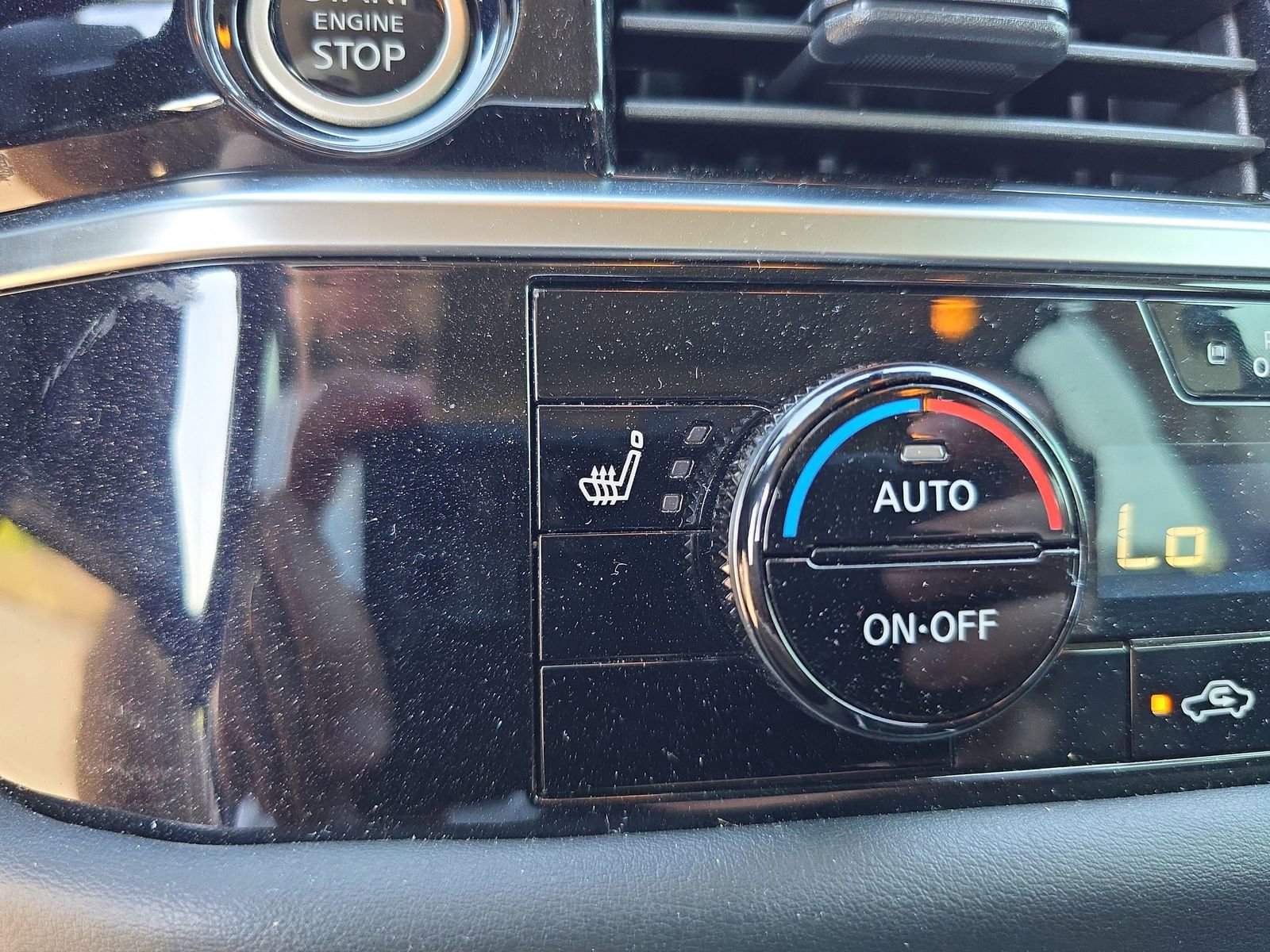 Used 2024 Nissan Pathfinder SL w/ SL Premium Package image 20