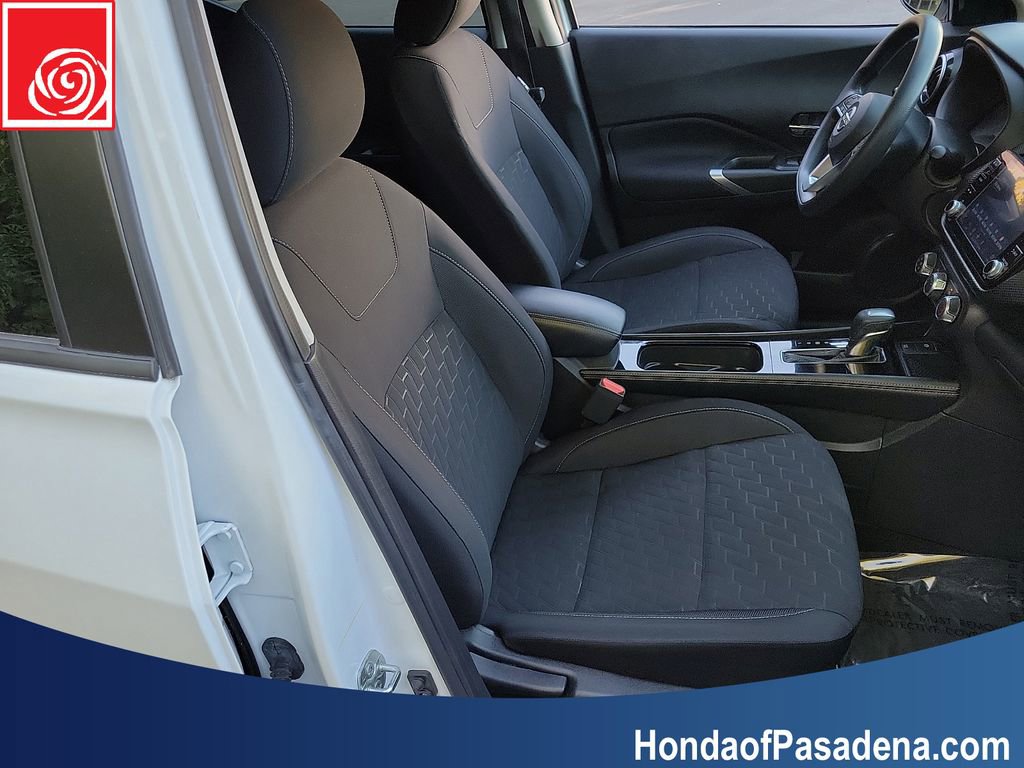 Used 2023 Nissan Kicks SV FWD image 21