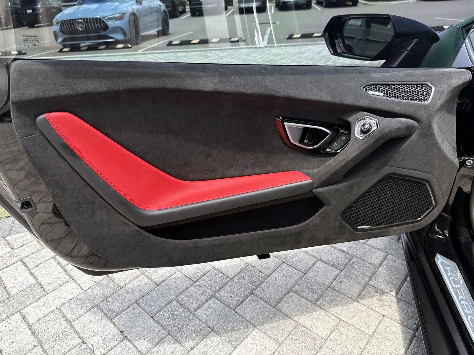 Used 2023 Lamborghini Huracan Tecnica RWD image 18