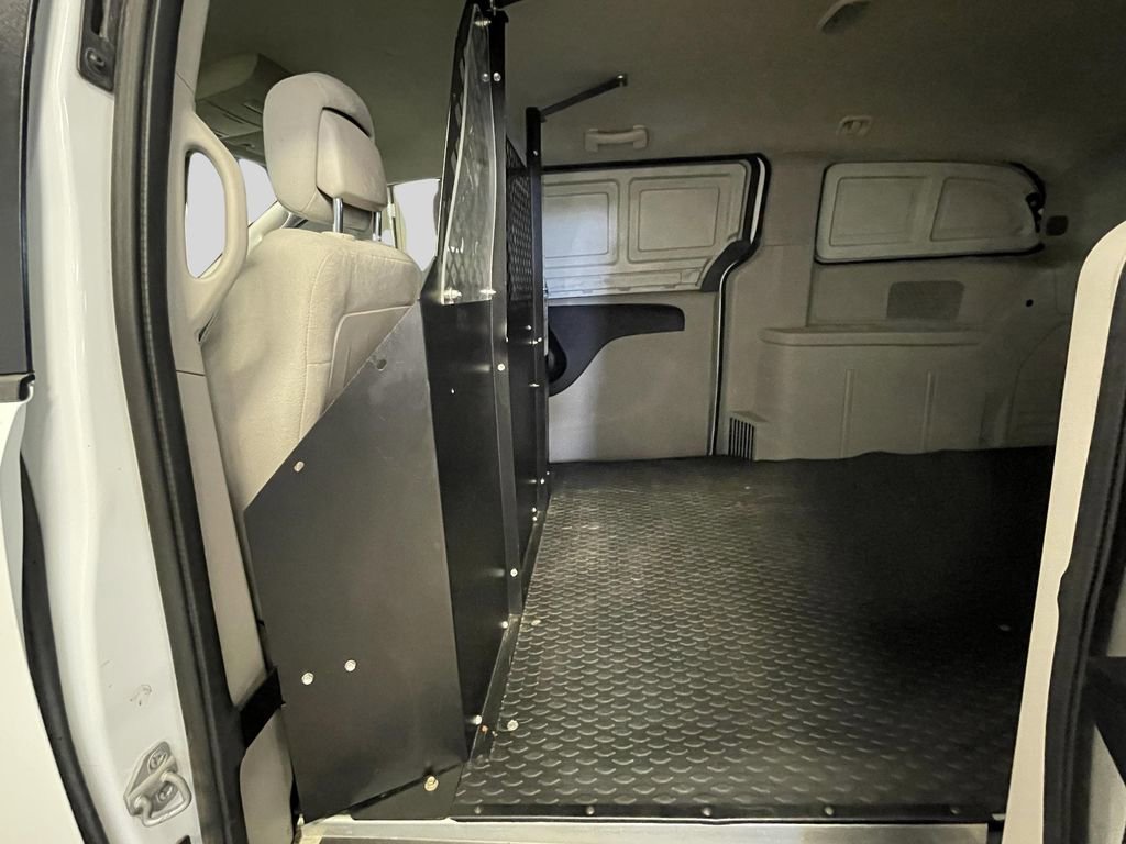 Used 2015 RAM C/V Tradesman w/ UConnect Hands-Free Group image 17