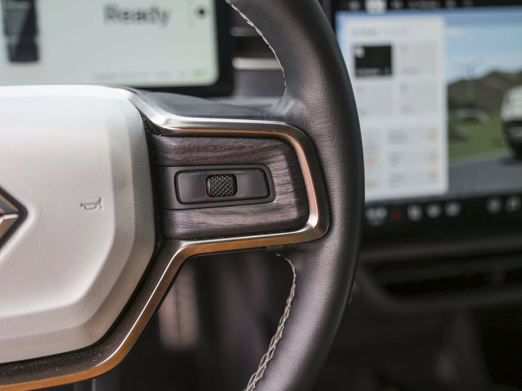 Used 2023 Rivian R1S Adventure image 24