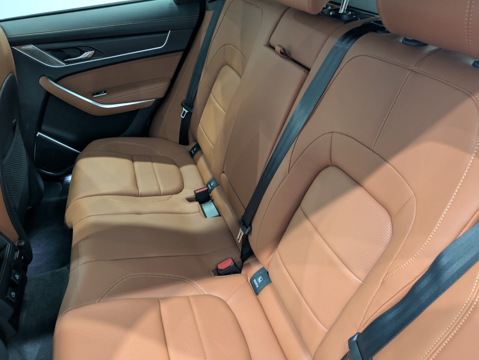 New 2026 Jaguar F-PACE R-Dynamic S AWD/4WD image 13