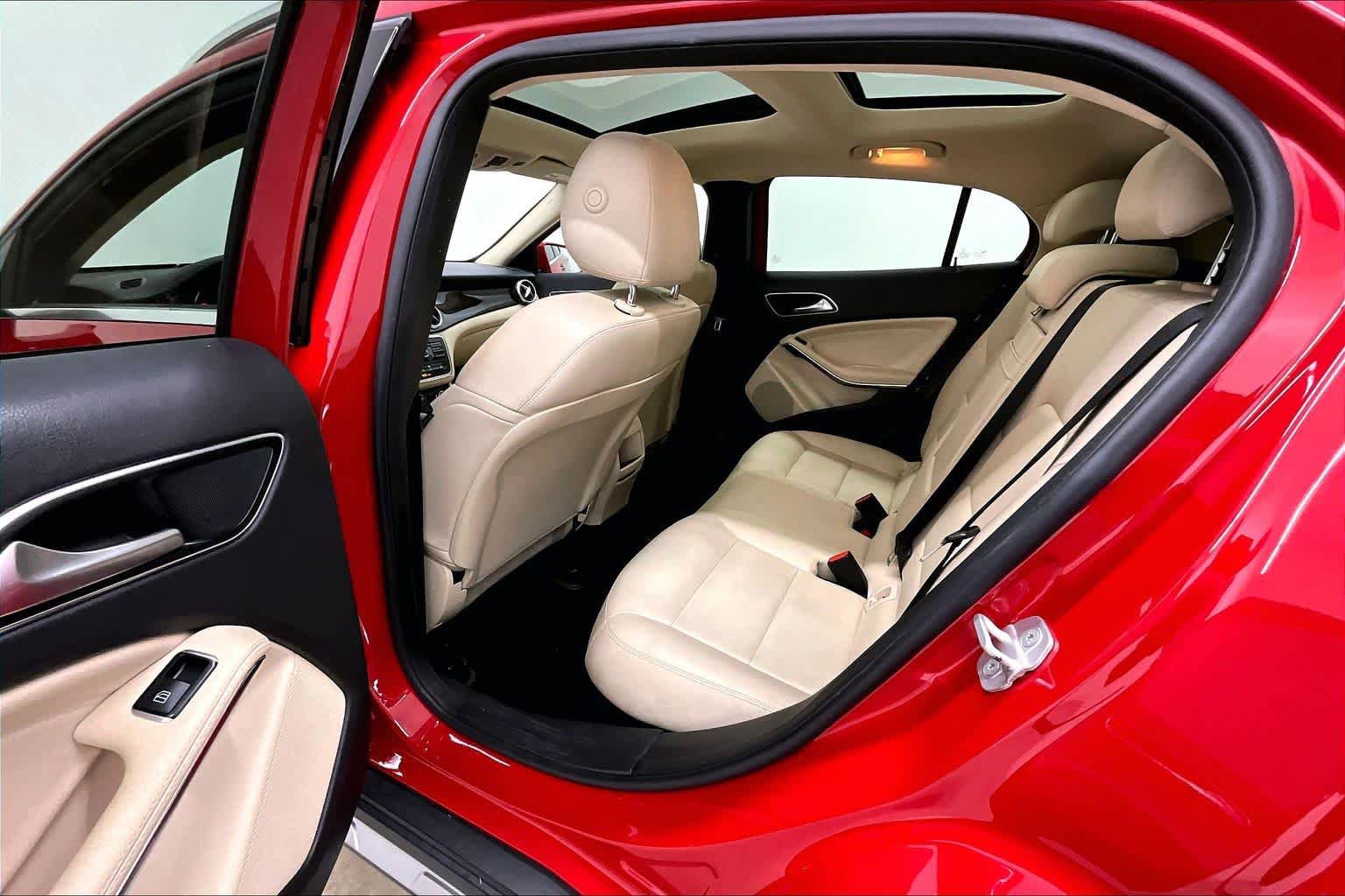 Used 2015 Mercedes-Benz GLA 250 4MATIC image 20