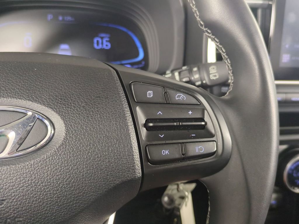 Certified 2023 Hyundai Venue SEL w/ Cargo Package image 31