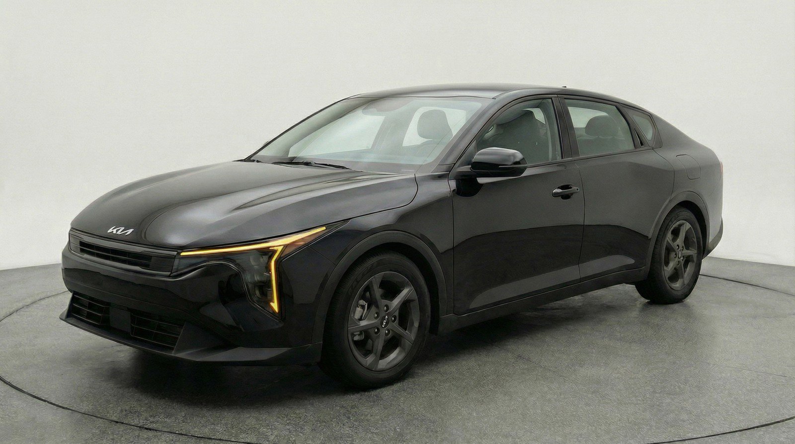 Used 2025 Kia K4 LXS FWD image 3