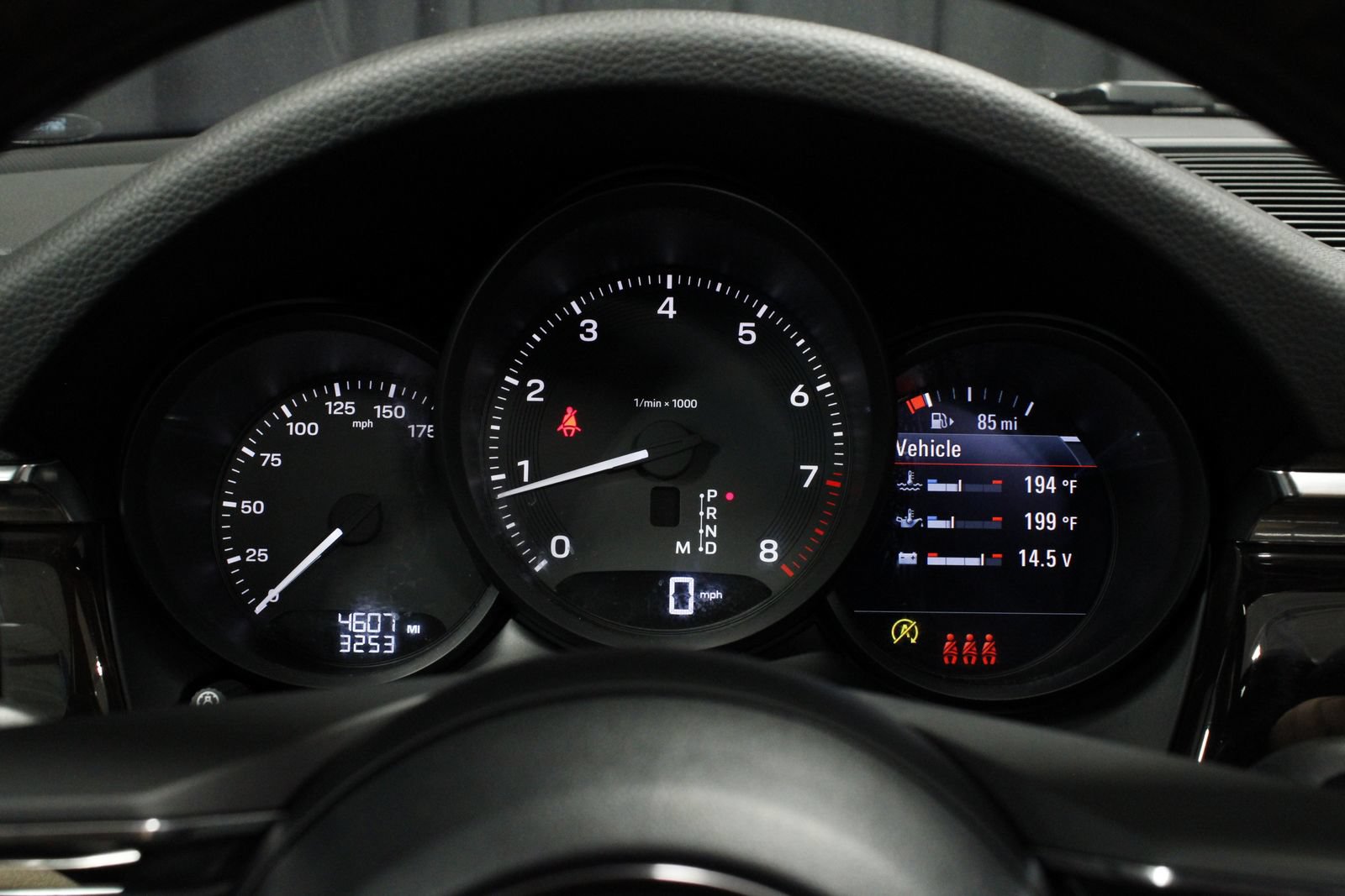 Certified 2026 Porsche Macan AWD/4WD image 23