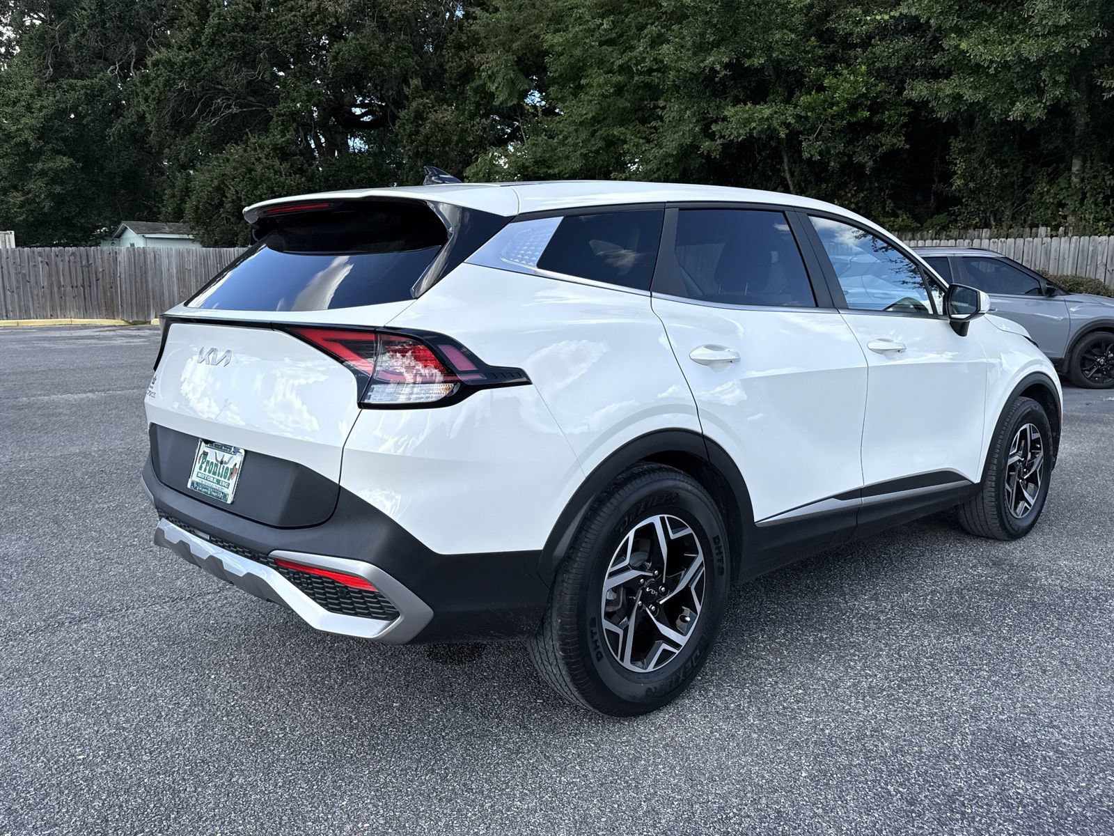 Used 2023 Kia Sportage LX FWD image 5