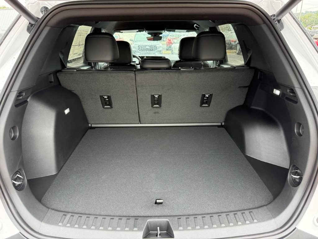 New 2027 Chevrolet Equinox LT w/ Convenience Package II FWD image 18